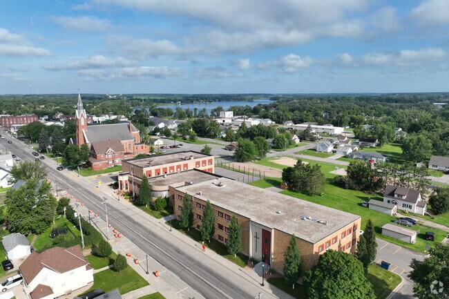 The student-teacher ratio at Holy Family School is 15 to 1.