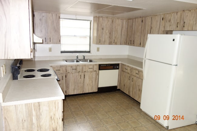 1275 Malone Ave, Spring Hill, FL 34606 - photo 3