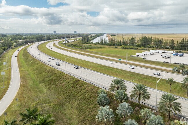 Residents can use the Sawgrass Express Way to travel.