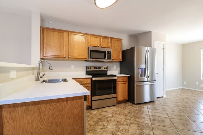 25675 W Satellite Ln, Buckeye, AZ 85326 - photo 7