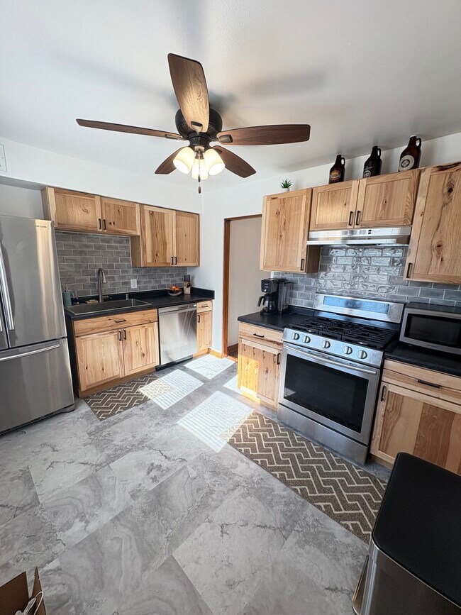 6525 W Center St unit 1, Milwaukee, WI 53210 - photo 2