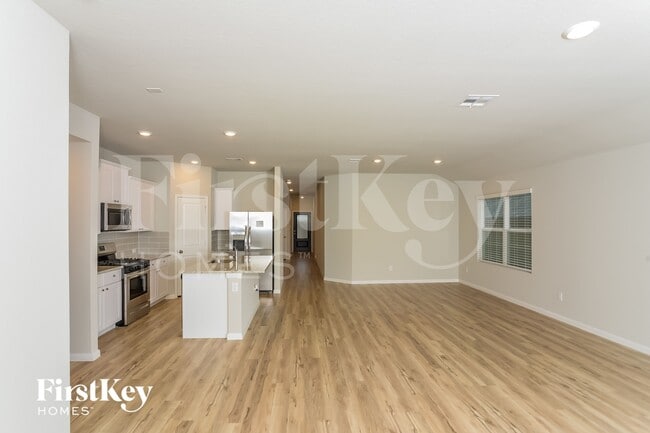 14006 Feed Park, San Antonio, TX 78252 - photo 3