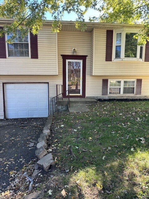 6665 Centennial Dr, Reynoldsburg, OH 43068