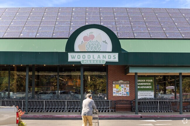 Come you get everything you needed woodlands market in Kentfield.