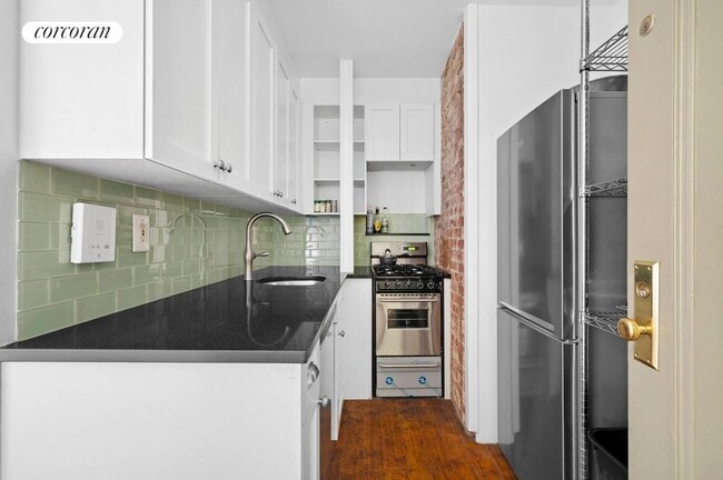 141 E 3rd St, New York, NY 10009 - photo 3