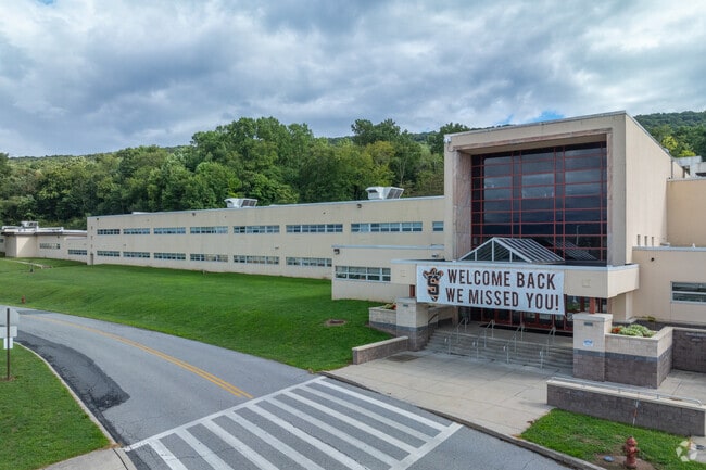 Susquenita High School has around 500 students.