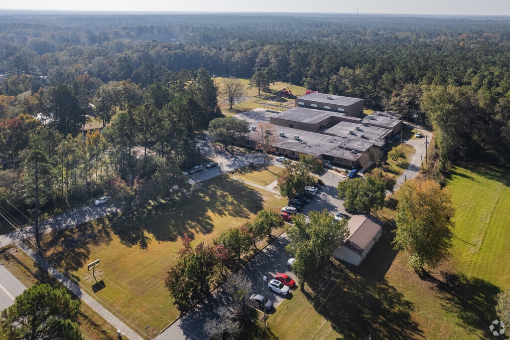 Clay Hill Elementary is a public school in Ridgeville.