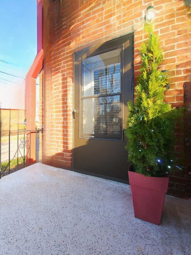 712 N Market St unit SUITE, Marion, IL 62959 - photo 4