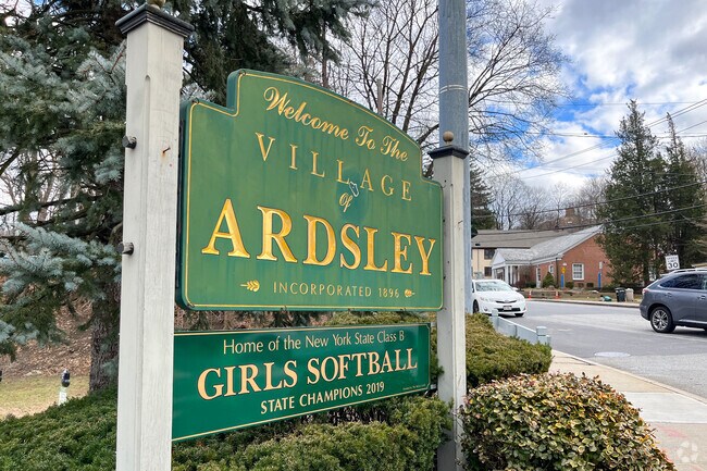Ardsley Village in New York is one of the most welcoming towns in the area.