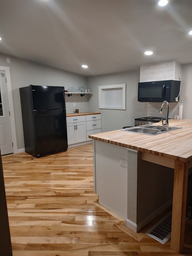 1213 9th St S, La Crosse, WI 54601 - photo 3