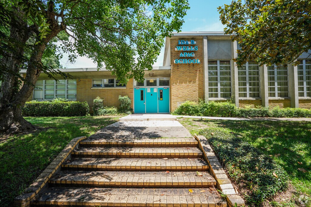 Ida B. Wells Elementary School is a part of the Jackson Public School District.