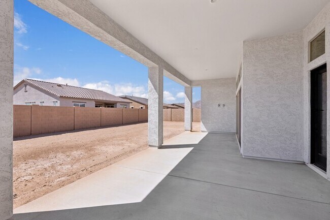 18927 W Lawrence Rd, Waddell, AZ 85355 - photo 3