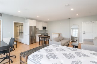 2210 Wisconsin Ave NW Unit 420, Washington, DC 20007