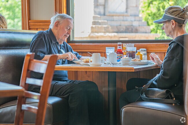 Riverview Diner features freshly squeezed orange juice and hash browns made daily.