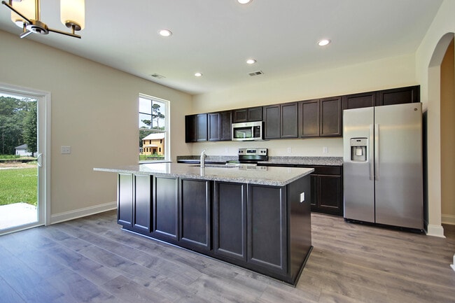 8613 Connor Ct, North Charleston, SC 29406 - photo 2