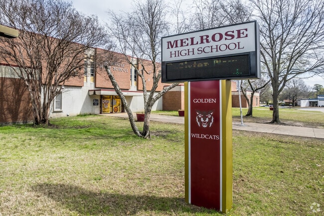 Melrose High School in Memphis has innovative teaching methods.