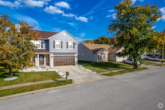 Streets in Highlands are lined with Contemporary style homes.