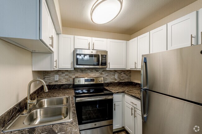 Apres Apartment Homes, Aurora, CO 80247 - photo 3