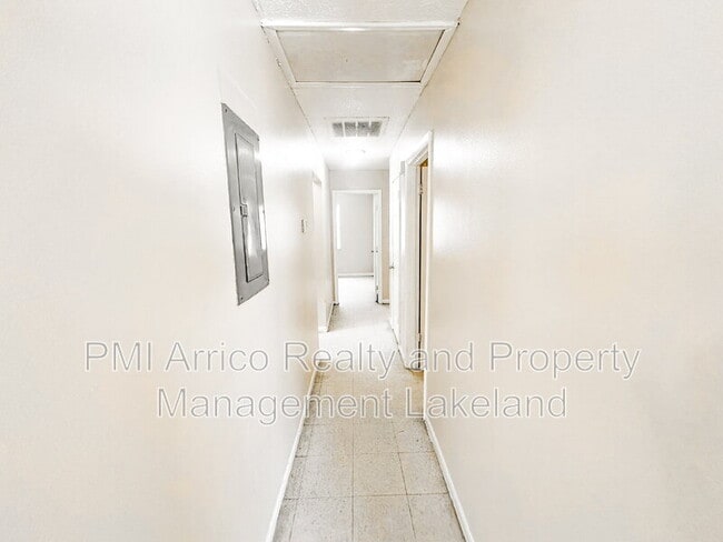 3212 Crystal Hills Loop S, Lakeland, FL 33801 - photo 5