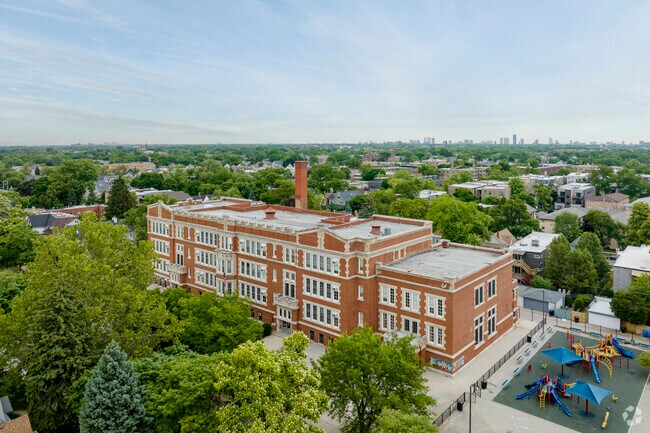 Belding Elementary is a charming school in the Old Irving Park neighborhood.