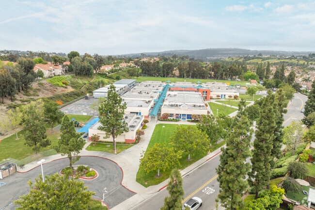 Hidden Hills Elementary School is located in Laguna Niguel and serves the surrounding area.
