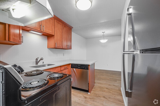 Quiet Family-Friendly Living In Downtown Redmond, Redmond, WA 98052 - photo 6