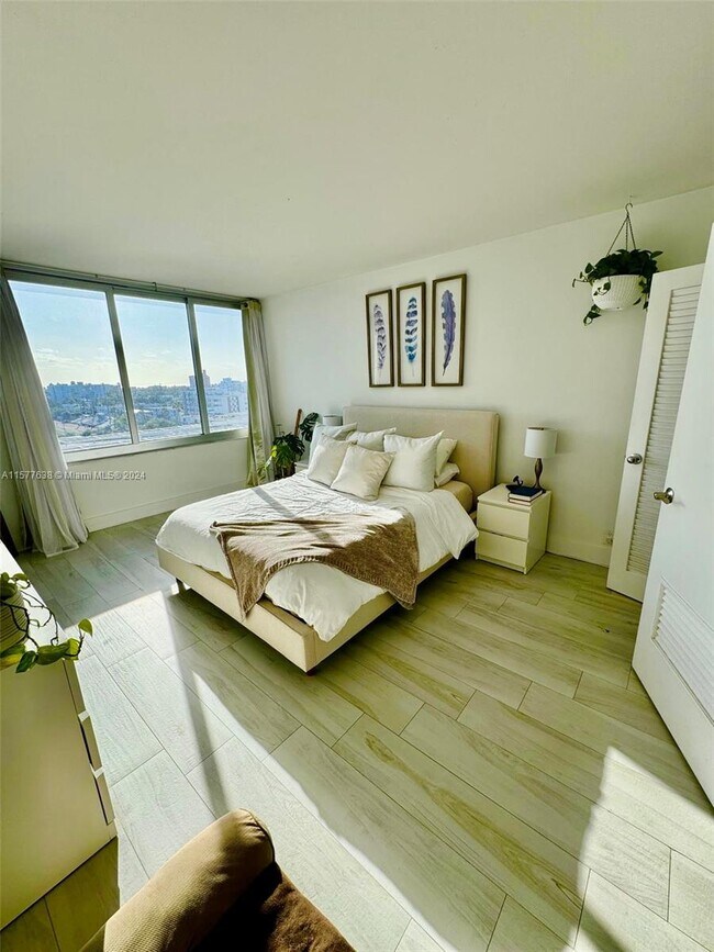 Mirador 1200 unit 908, Miami Beach, FL 33139 - photo 4