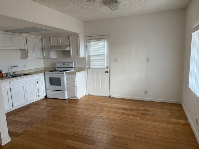 5 Palm Dr, Calexico, CA 92231 - photo 2