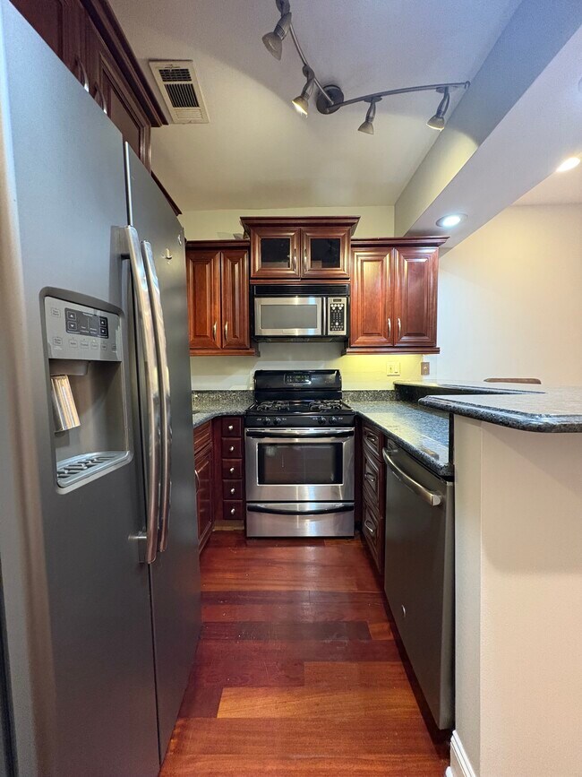 106 E Brookline St unit 1, Boston, MA 02118 - photo 2