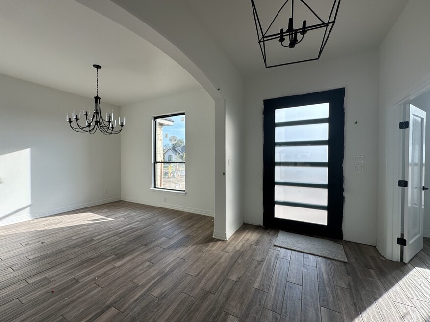 818 Eagle Heights, Salado, TX 76571 - photo 1