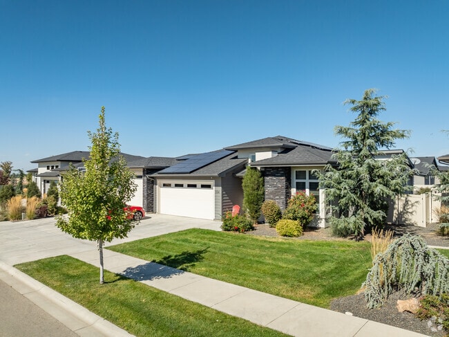 Rows of modern and traditional homes line the streets of Southwest Meridian in Meridian, Idaho.