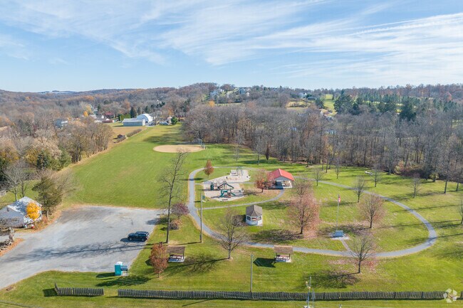 Richard Seidel Recreation Area features open green space, ball field, pavilion and playground.