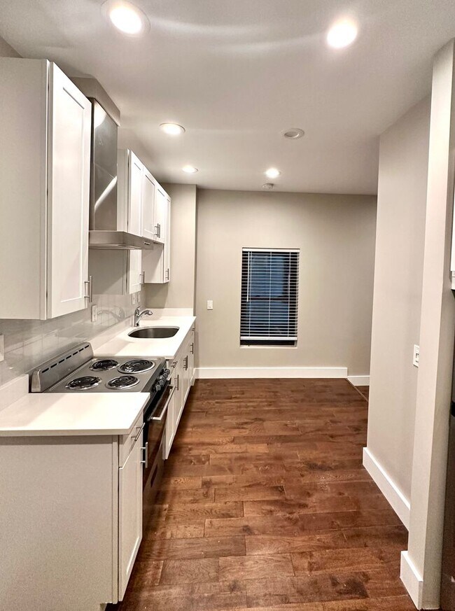 33-39 Maverick Square, Boston, MA 02128