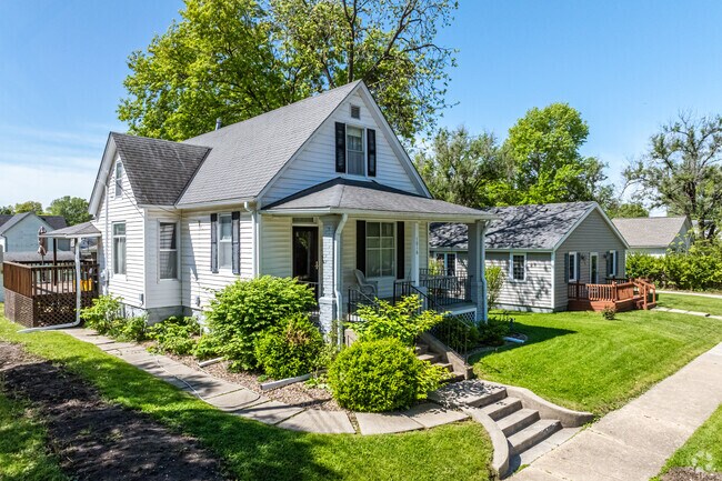 Bungalow and ranch homes fill the streets near downtown Chillicothe.