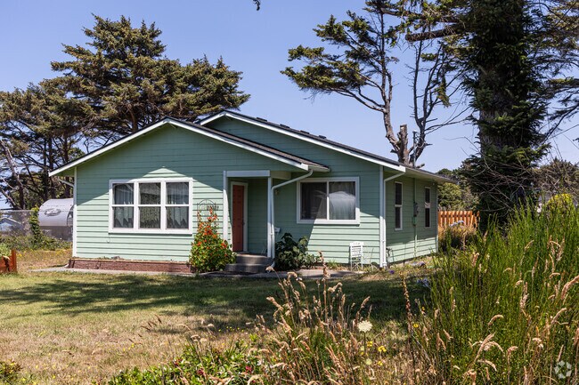 Craftsman sty;le bungalows can range from 250,000 to 400,000 in Gold Beach.