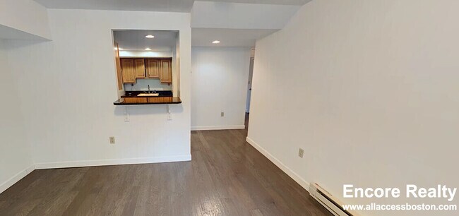 109 Queensberry St unit D, Boston, MA 02215 - photo 4