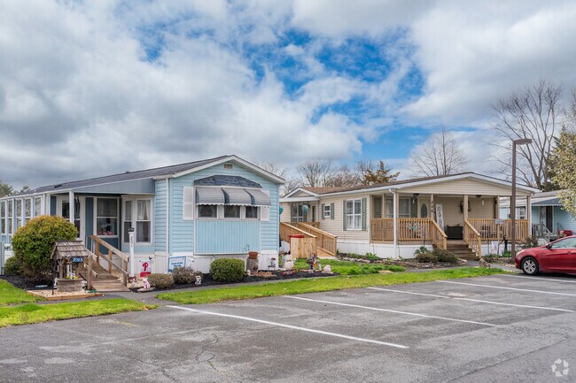 Mobile homes are prevalent in tight-knit communities which are perfect for retirement in Lorane.