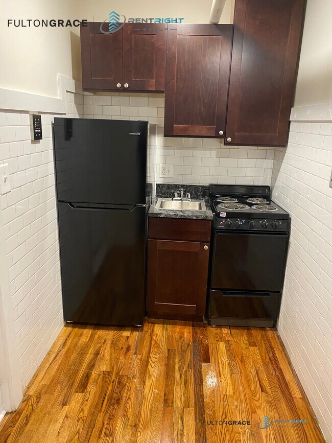 845 W Agatite Ave unit 845-3G, Chicago, IL 60640 - photo 3