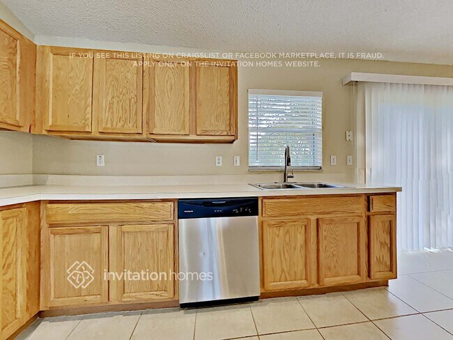 1047 Lakeview Oaks Dr, Clermont, FL 34715 - photo 6