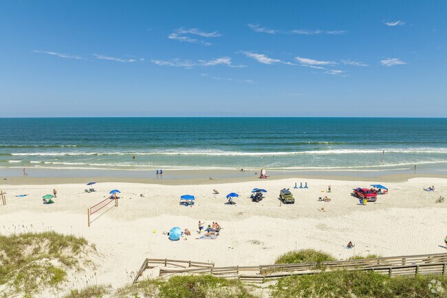 Central Mainland offers easy access to New Smyrna Beach via the North Causeway Bridge.