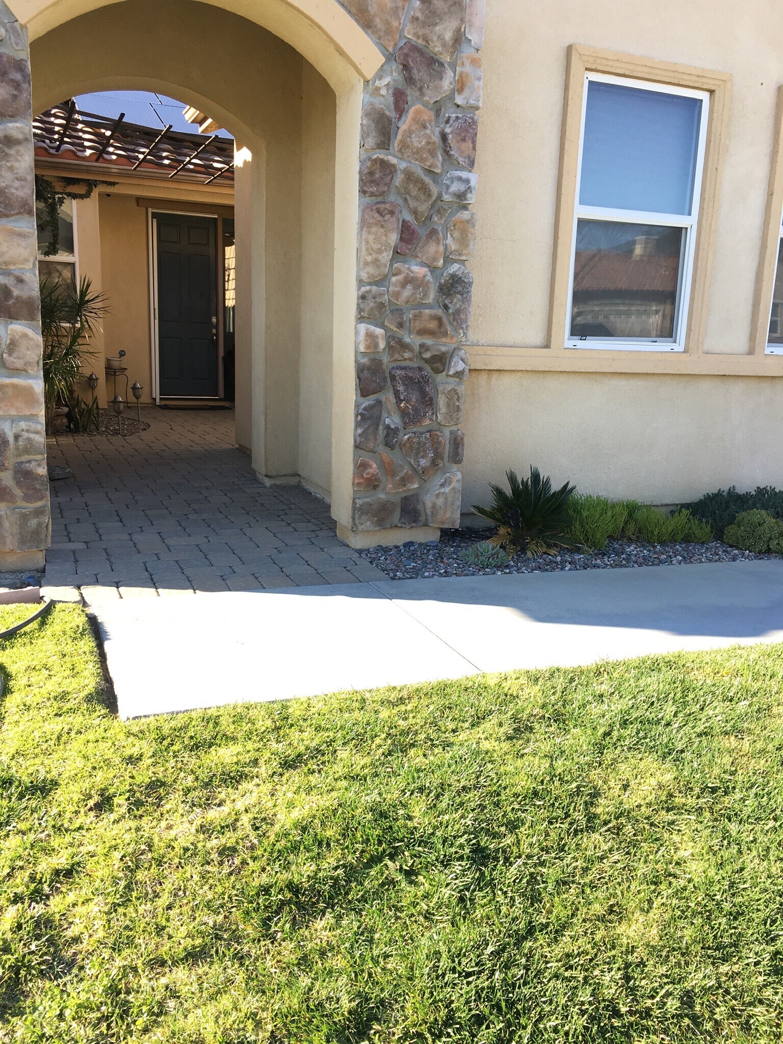 6568 N Caleb Ln unit Studio, San Bernardino, CA 92407 - photo 1