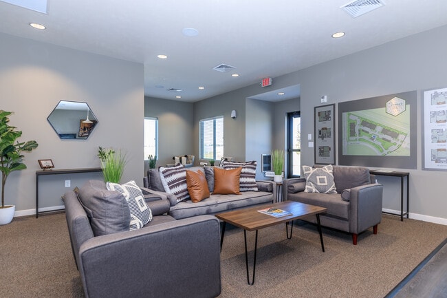 Pioneer Trail Flats, Hastings, NE 68901 - photo 6