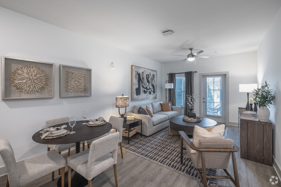 2BR, 2BA - 1,181SF - Living Room