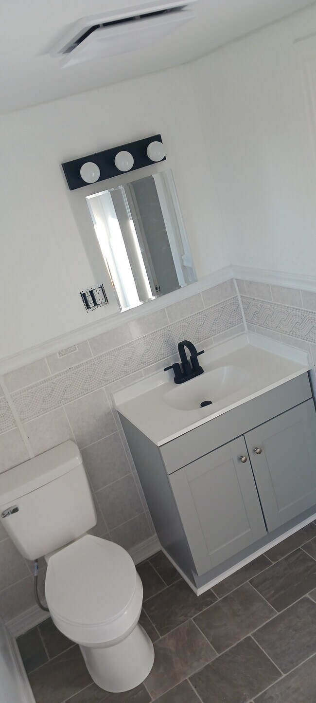 86 N Blettner Ave unit First Floor Apartmen, Hanover, PA 17331 - photo 7