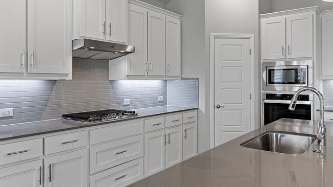 11312 Treehouse Trail, Justin, TX 76247 - photo 6