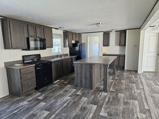 14 Boulder Way, Ledyard, CT 06339