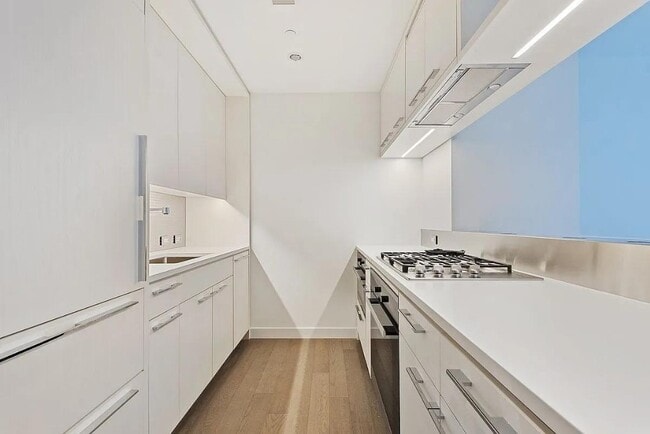 One Manhattan Square unit 9J, New York, NY 10002 - photo 2