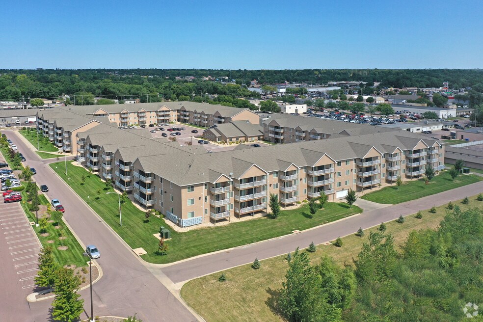 Dakota Pointe, Sioux Falls, SD 57105 - photo 1