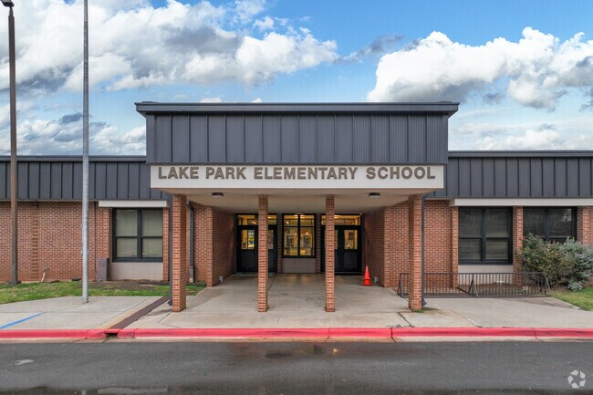 Lake Park Elementary School is a highly rated school within Sycamore Creek.