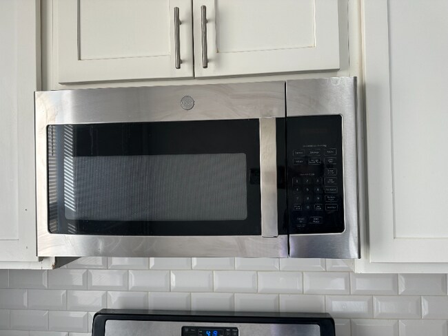 115 Fairview Ave unit 26, Jersey City, NJ 07304 - photo 3